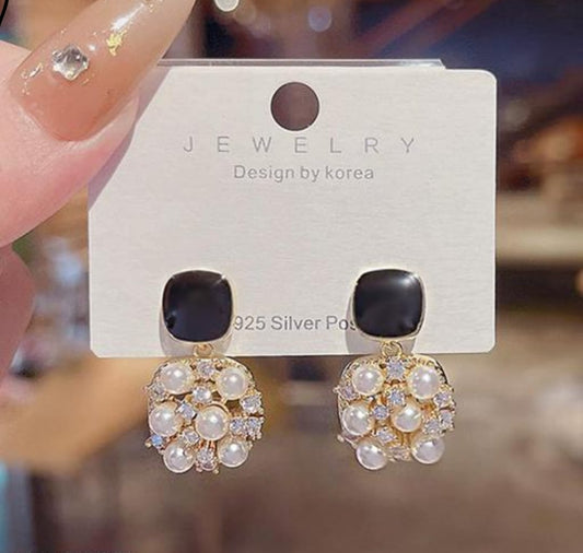 Elegant Korean Pearl Cluster Earrings with Black Enamel Accent