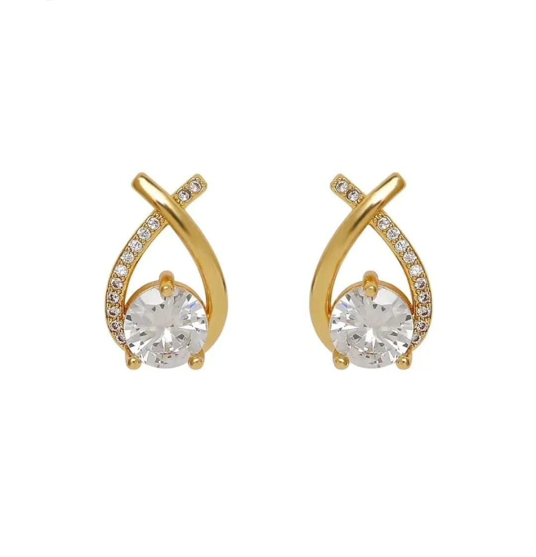 Narinava Elegance Crystal Gold Stud Earrings